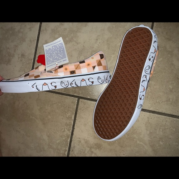 SOLD!!! Breast Cancer Slip On Vans Women’s US 10 - Picture 2 of 7